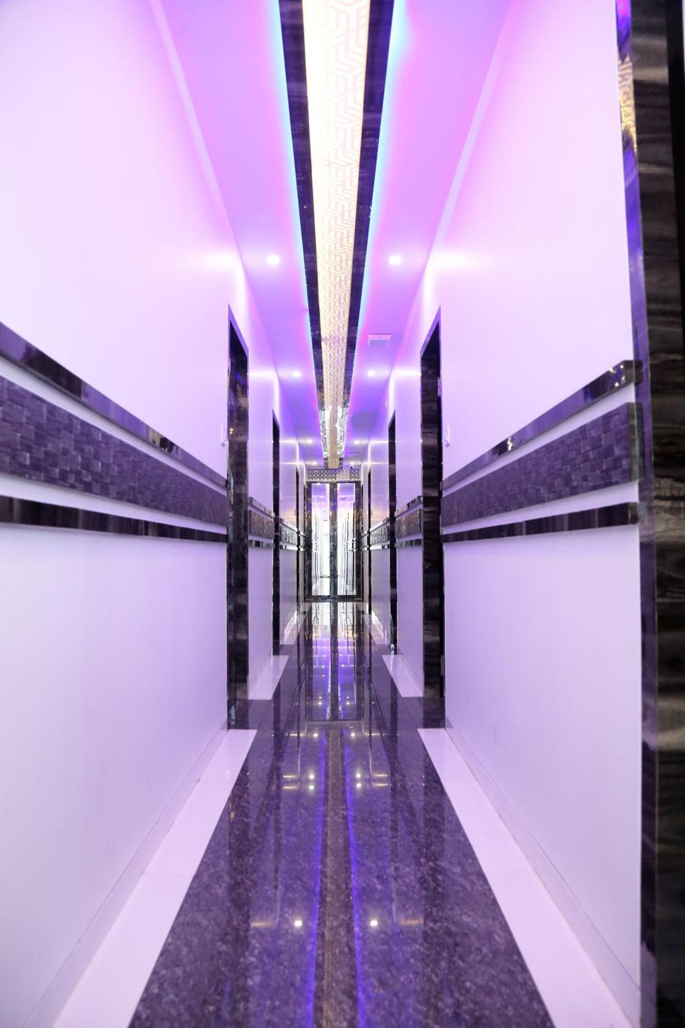 Hotel Magnum Airport T-2 뭄바이 외부 사진