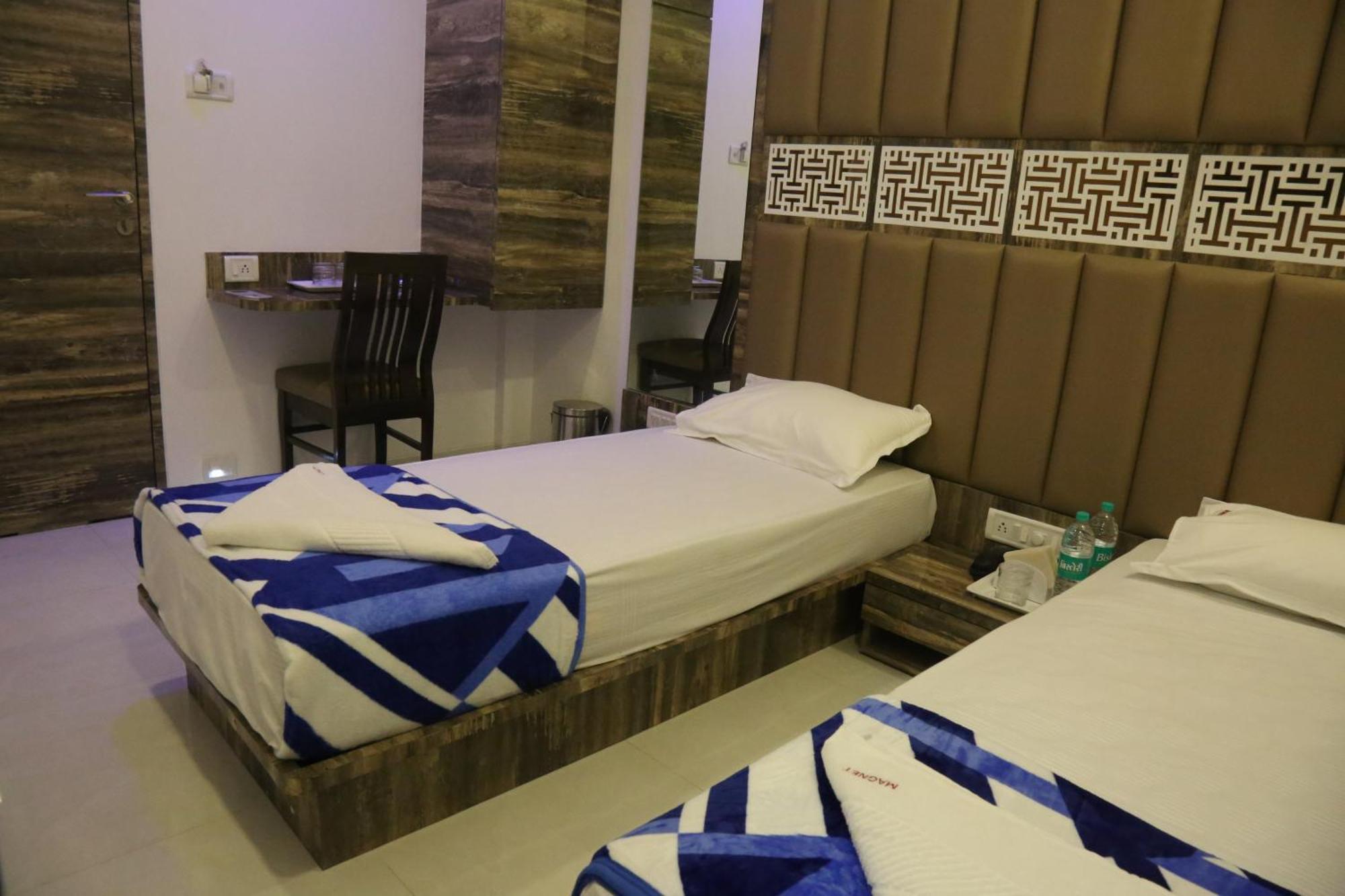 Hotel Magnum Airport T-2 뭄바이 외부 사진